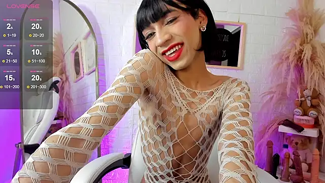 Snapshot of Danny_Luxx chatting on 02-26-25, 04:03 Danny Luxx online show from 02-26-25, 04:03