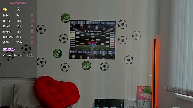 Snapshot of Andrea_tasty chatting on 06-28-26, 02:45 Andrea tasty online show from 06-28-26, 02:45