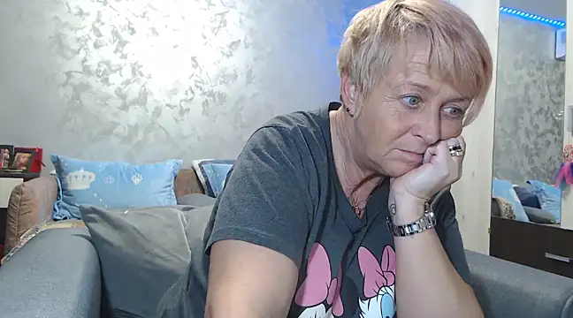 RosesandLillies online show from 01-12-25, 05:44