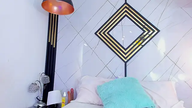 Snapshot of EmilyDiaaz chatting on 09-13-25, 12:16 EmilyDiaaz online show from 09-13-25, 12:16