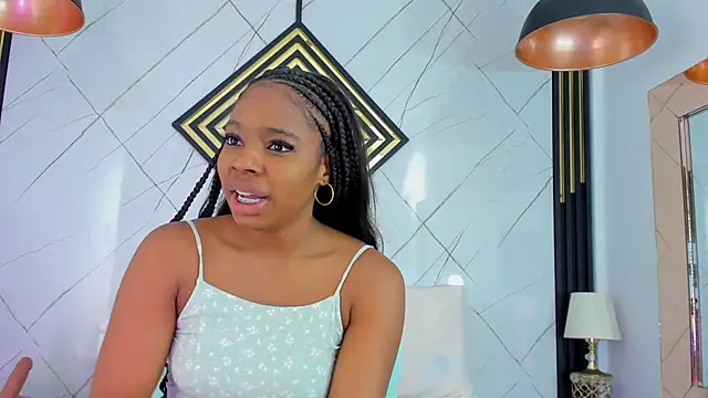 Snapshot of EmilyDiaaz chatting on 10-18-25, 12:17 EmilyDiaaz online show from 10-18-25, 12:17