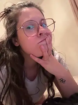 Rosiee69  online show from 03-02-25, 06:37