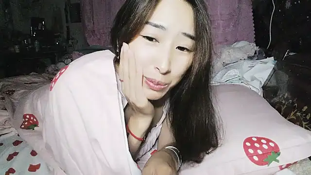 Snapshot of hebe-02 chatting on 06-18-26, 04:33 hebe-02 online show from 06-18-26, 04:33