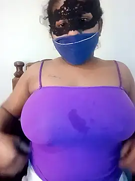 Snapshot of Crazy_Dilu chatting on 03-08-25, 03:17 Crazy Dilu online show from 03-08-25, 03:17