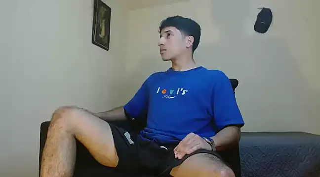 Snapshot of AngelHil chatting on 03-15-25, 02:24 AngelHil online show from 03-15-25, 02:24