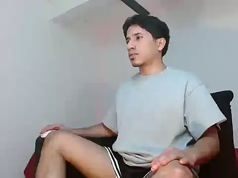 Snapshot of AngelHil chatting on 11-16-25, 01:55 AngelHil online show from 11-16-25, 01:55