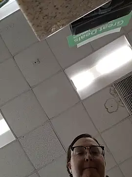 HTXBELLE online show from 11-12-25, 08:19