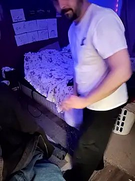 Snapshot of Cummaker69 chatting on 01-08-26, 04:59 Cummaker69 online show from 01-08-26, 04:59