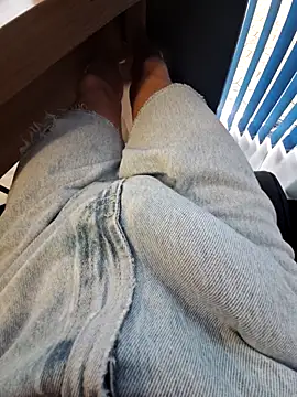 tokyozinhochan online show from 01-12-26, 06:35