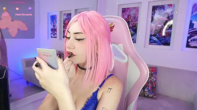 Snapshot of SaharaKramer chatting on 03-20-25, 07:46 SaharaKramer online show from 03-20-25, 07:46