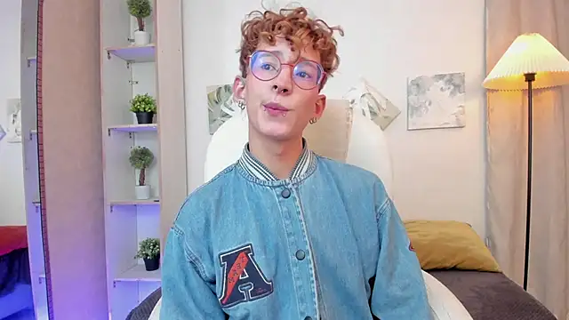 iiangel  online show from 11-30-25, 02:59