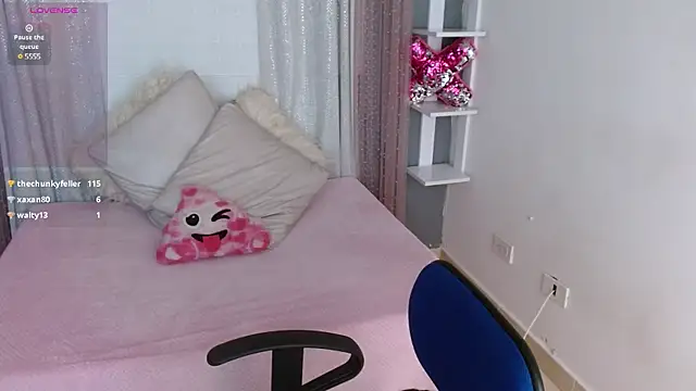 emily-777 online show from 03-18-25, 10:58