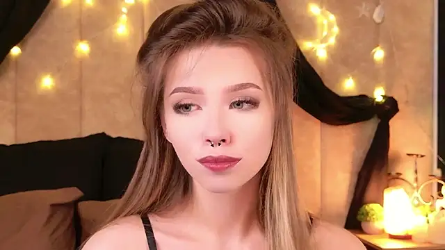 Sierra Fane online show from 12-21-25, 10:55