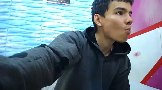 seigfried0 online show from 03-17-25, 07:58