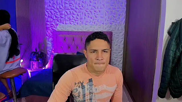 Snapshot of SaraClub_JY chatting on 10-07-25, 10:40 SaraClub JY online show from 10-07-25, 10:40