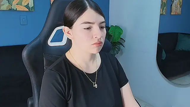 Zamira Taylor online show from 11-29-25, 03:42