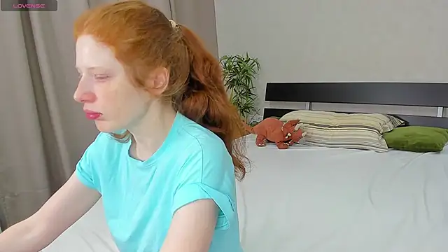 Sandra Wi1son online show from 03-18-25, 02:25