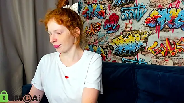 Sandra Wi1son online show from 09-19-25, 01:18