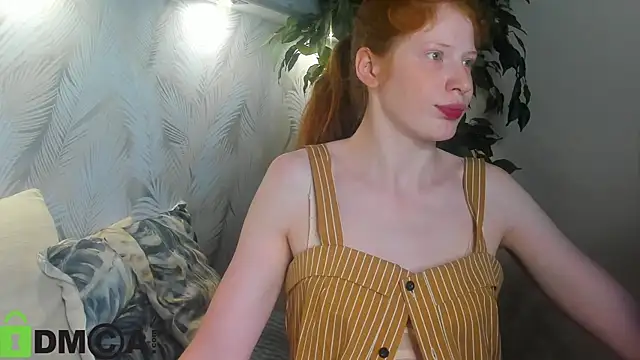 Snapshot of Sandra_Wi1son chatting on 06-18-26, 04:13 Sandra Wi1son online show from 06-18-26, 04:13