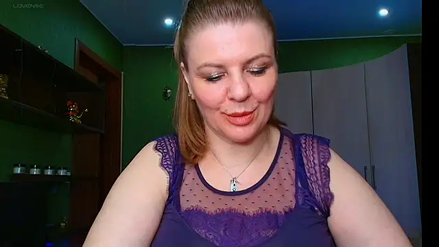 Snapshot of VeronikawGold chatting on 06-04-26, 03:40 VeronikawGold online show from 06-04-26, 03:40