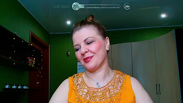 Snapshot of VeronikawGold chatting on 06-15-26, 08:00 VeronikawGold online show from 06-15-26, 08:00