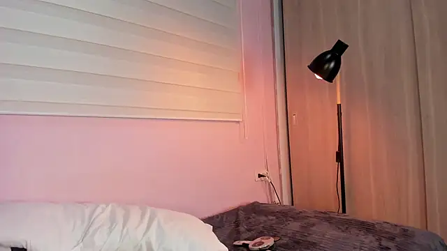 emily sweett24 online show from 03-08-25, 01:06