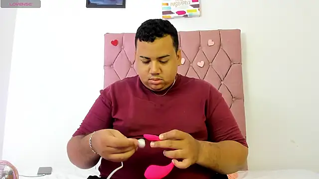 MICHAEL AND SHARON online show from 09-27-25, 03:44