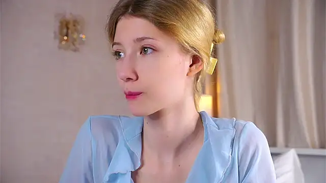 Snapshot of SunnivaCovil chatting on 07-02-26, 02:34 SunnivaCovil online show from 07-02-26, 02:34