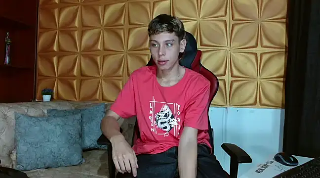 Snapshot of Noahoconor chatting on 02-22-25, 07:25 Noahoconor online show from 02-22-25, 07:25