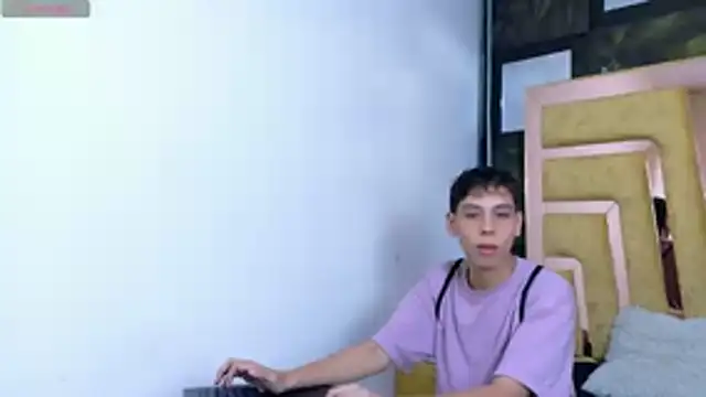 Snapshot of Noahoconor chatting on 10-21-25, 07:36 Noahoconor online show from 10-21-25, 07:36