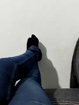 LindosPies online show from 03-01-25, 01:22