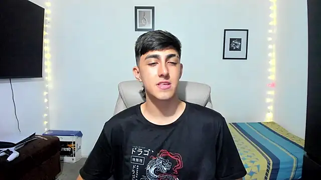 Snapshot of babymaik chatting on 09-10-25, 05:40 babymaik online show from 09-10-25, 05:40