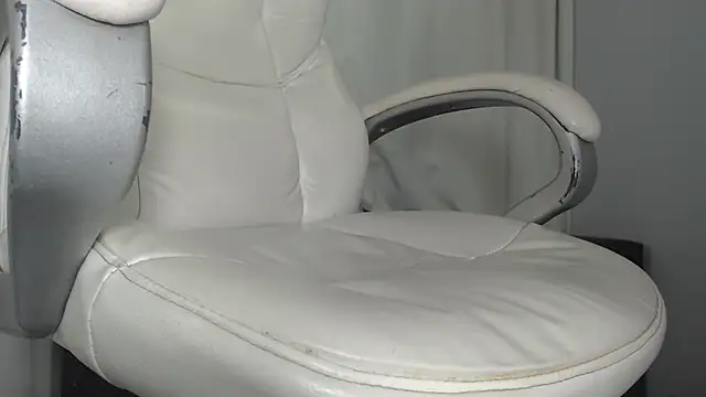 Snapshot of Mature_2025 chatting on 03-09-25, 06:17 Mature 2025 online show from 03-09-25, 06:17