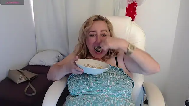 Snapshot of Mature_2025 chatting on 11-26-25, 05:47 Mature 2025 online show from 11-26-25, 05:47