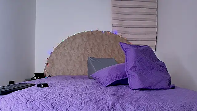 Snapshot of abigail_fx chatting on 11-29-25, 03:20 abigail fx online show from 11-29-25, 03:20