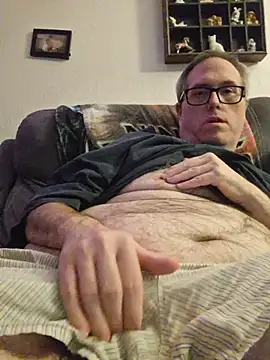 Snapshot of Smallone327 chatting on 11-08-25, 06:35 Smallone327 online show from 11-08-25, 06:35