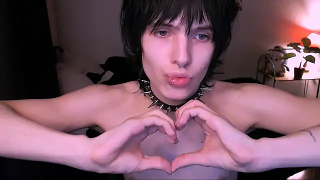 Snapshot of timi-moon chatting on 11-09-25, 02:48 timi-moon online show from 11-09-25, 02:48