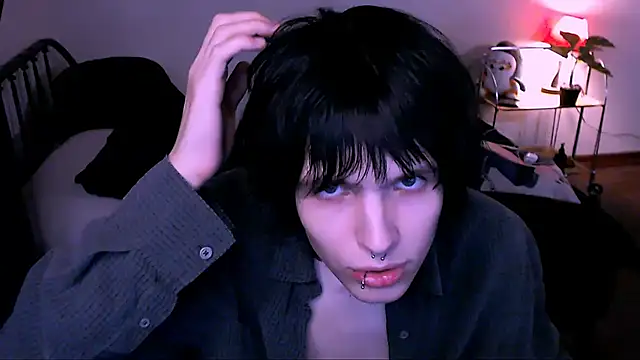 Snapshot of timi-moon chatting on 11-13-25, 06:40 timi-moon online show from 11-13-25, 06:40