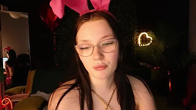 Snapshot of milliedoll chatting on 03-08-25, 01:28 milliedoll online show from 03-08-25, 01:28