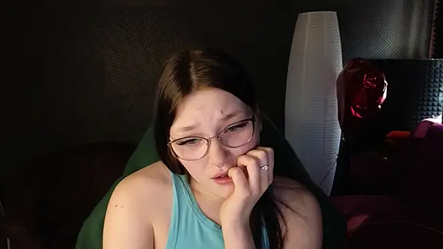 Snapshot of milliedoll chatting on 03-15-25, 08:04 milliedoll online show from 03-15-25, 08:04