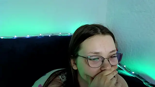 Snapshot of milliedoll chatting on 09-24-25, 08:28 milliedoll online show from 09-24-25, 08:28