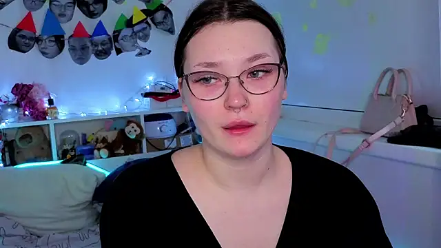 Snapshot of milliedoll chatting on 10-29-25, 07:43 milliedoll online show from 10-29-25, 07:43