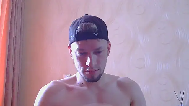 Snapshot of frama666 chatting on 06-19-26, 10:19 frama666 online show from 06-19-26, 10:19