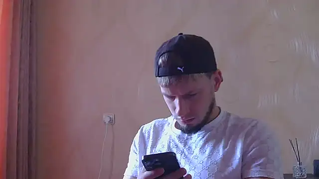 Snapshot of frama666 chatting on 07-18-26, 08:40 frama666 online show from 07-18-26, 08:40