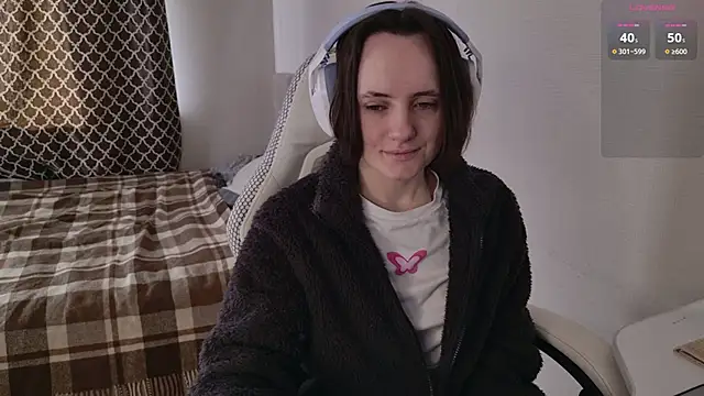 Luna Loveee online show from 04-20-26, 05:10