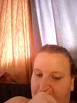 Snapshot of SABlond2 chatting on 02-24-25, 10:37 SABlond2 online show from 02-24-25, 10:37