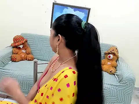 leahgotiii online show from 12-18-25, 03:18