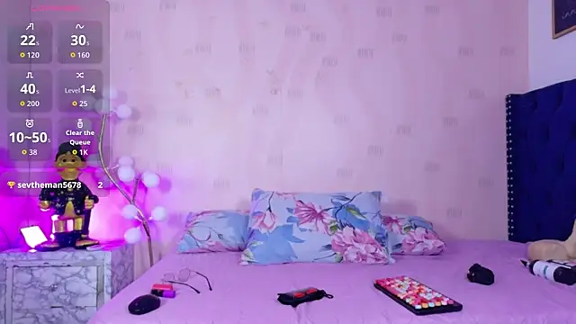 Snapshot of innocenthazel chatting on 07-08-26, 03:00 innocenthazel online show from 07-08-26, 03:00