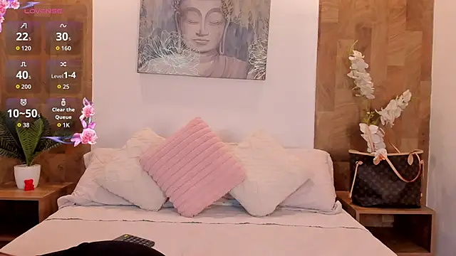 Lucia Brown  online show from 05-31-26, 08:54