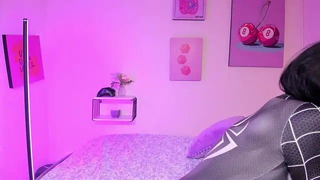 Selene bennet online show from 02-15-26, 04:14